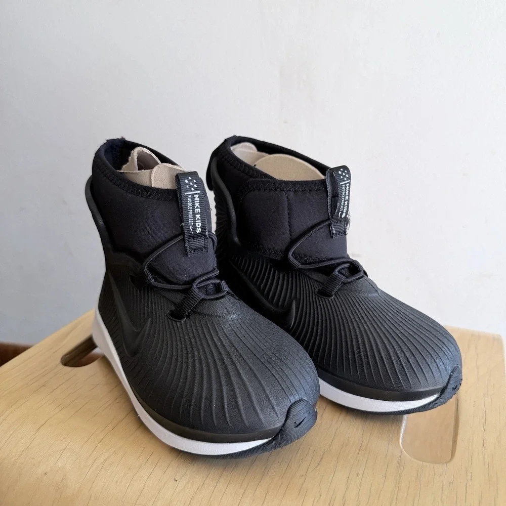 Nike New Binzie Boot Toddler 10C Black White Waterproof Rain Boots BQ5382-002
